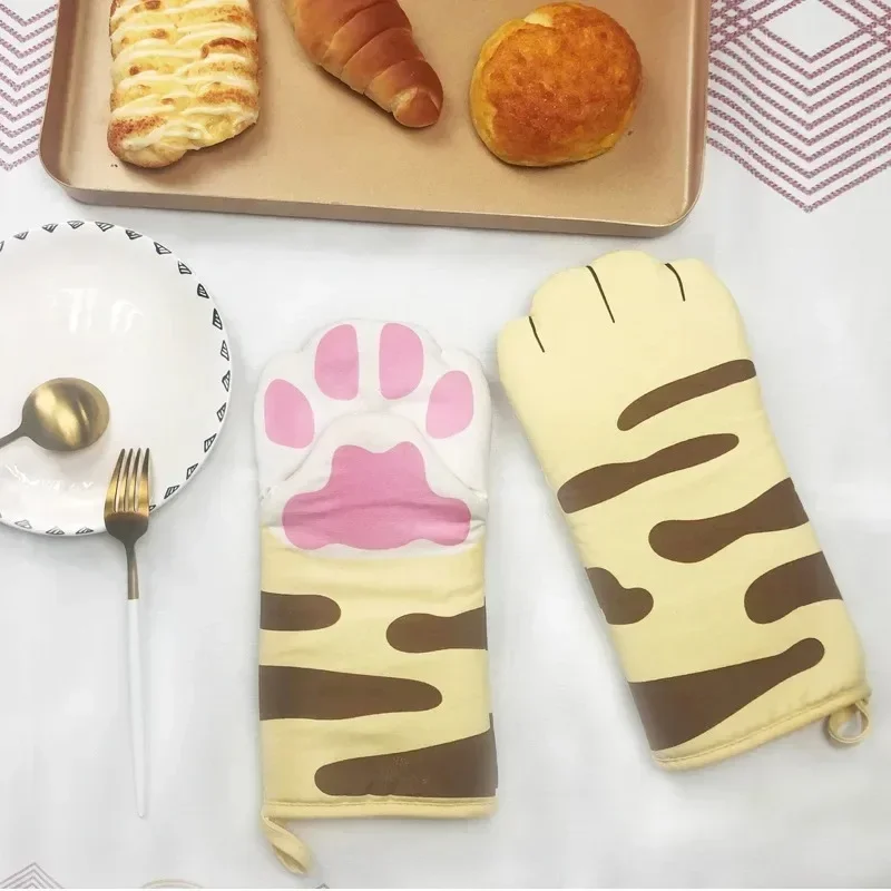 Cute Cat Paws Oven Heat Insulation Gloves Microwave Anti-scald Cotton Gloves Heat Resistant Insulation Kitchen Baking Supplies