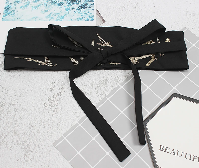 [EAM]  Black Embroidery Bandage Split Long Wide Belt Personality Women New Fashion Tide All-match Spring Autumn 2026 1Y820