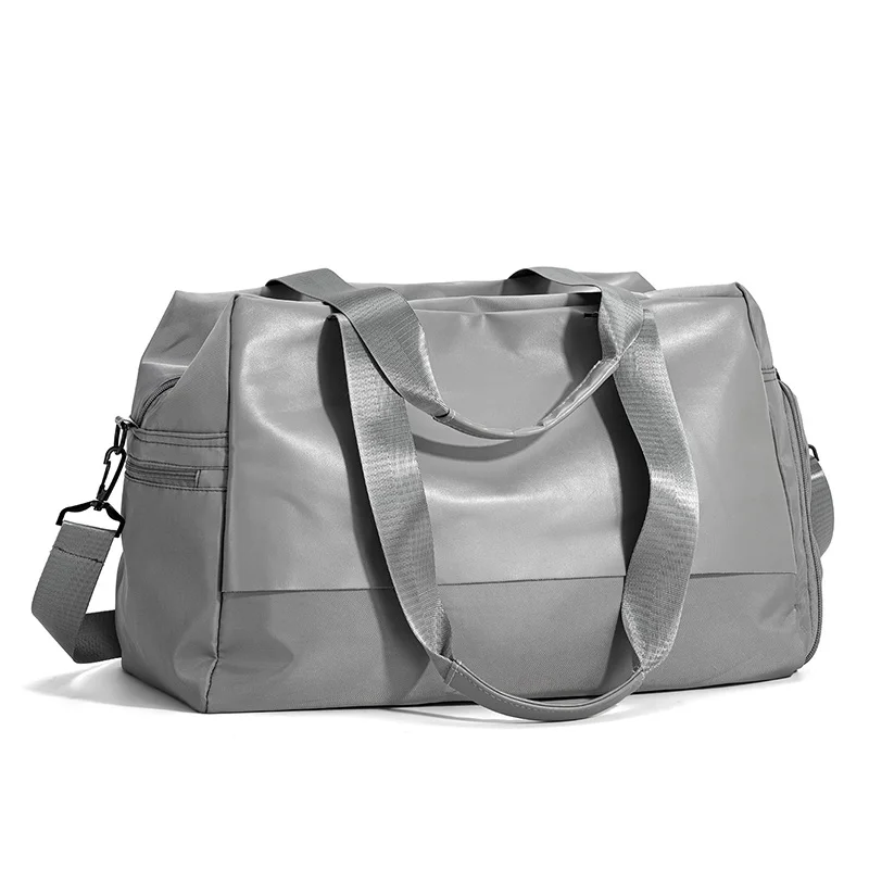 Adjustable, high-capacity travel bag suitable for weekend getaways | Black softshell with zipper closure