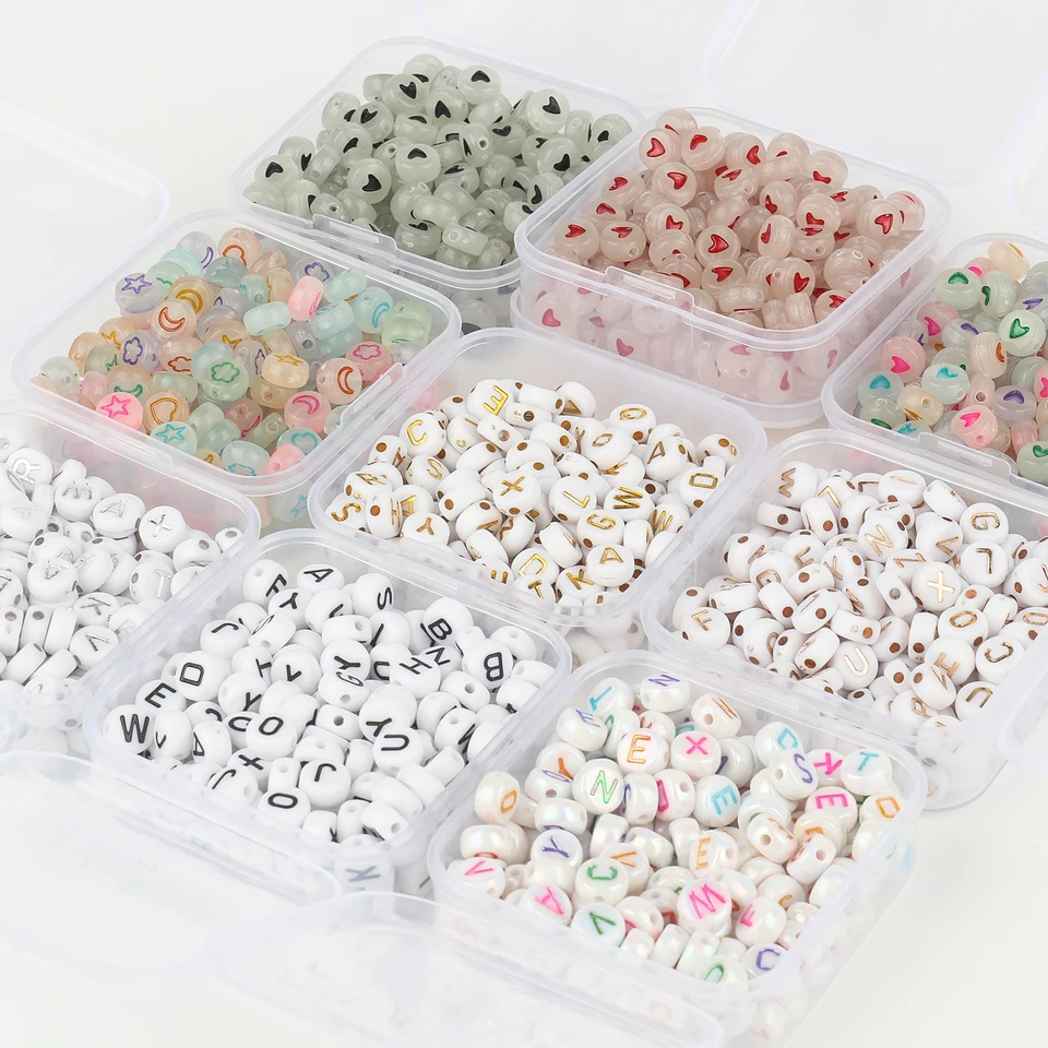 FASHEWELRY Lot De 10 Perles En Silicone Avec Lettre A De L'alphabet Blanche De 12 Mm Pour Fabrication De Bracelets, Colliers, Boucles D'oreilles, Bijoux Avec Trou De 2 Mm