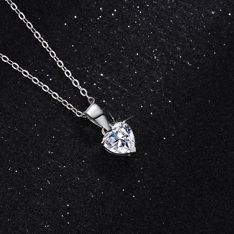 Trumium 1ct D Color VVS Heart Moissanite Necklace for Women 925 Sterling Silver Love Pendant Wedding Fine Jewelry Gift for Her