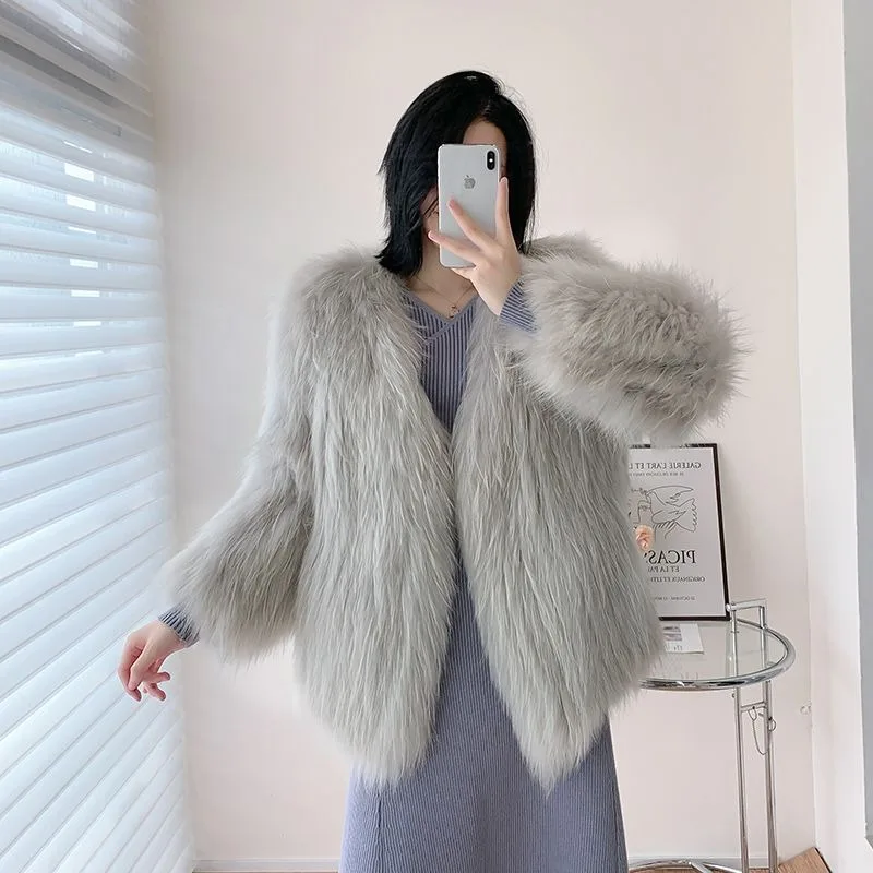 2023 New Faux Fur Coat for Women In Winter with Thickening To Keep Warm Fashionable Reduced Age Slim High End Versatile Outwear