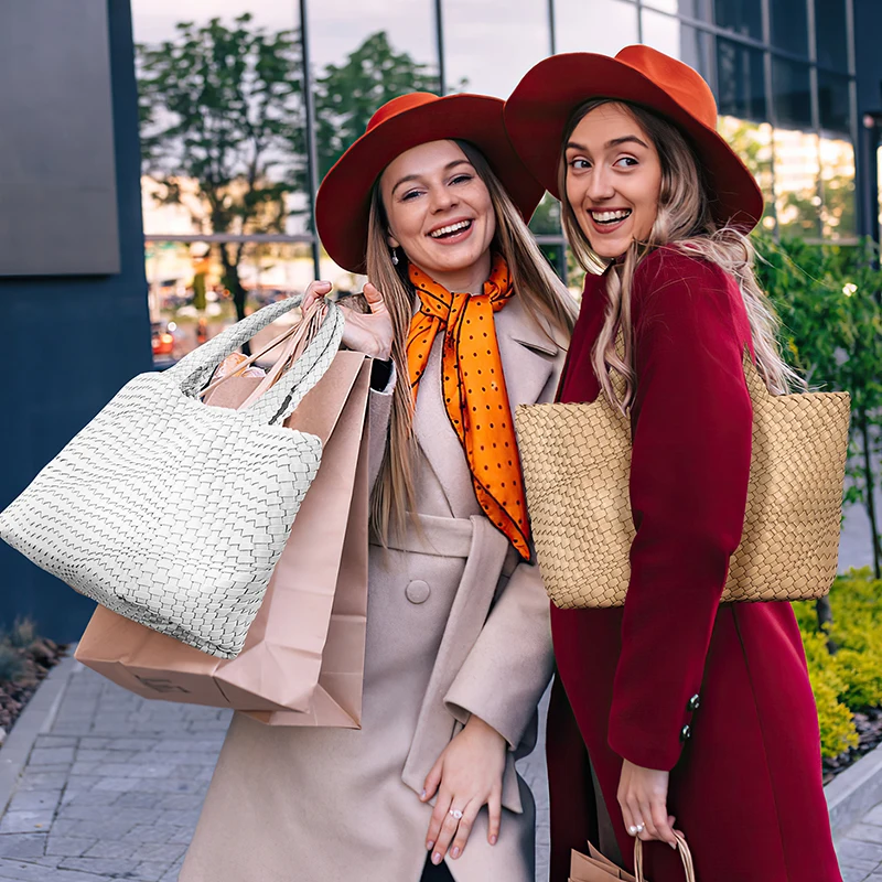 حقائب يد جلدية منسوجة للسيدات، بما في ذلك حقائب حم...