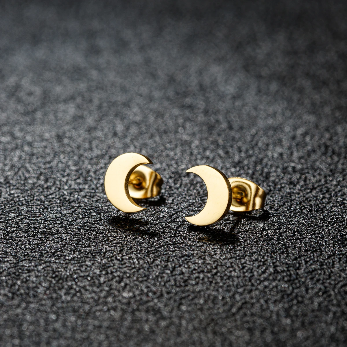 Pendientes Asimétricos Desiguales De Luna Y Lobo En Acero Inoxidable Bañado En Oro Y Tejido Liberty Erica Negro - España