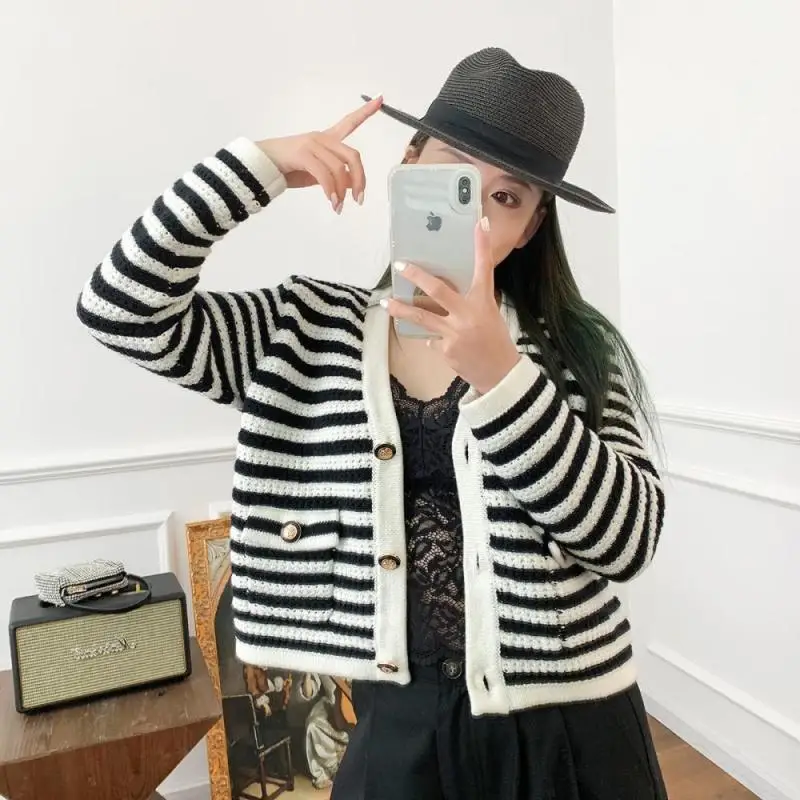 

2024 Spring Fashion Single Breasted Cotton Casual Knitted Sweater Women Long Sleeve Stripes Cardigans Autumn Winter Short Coat