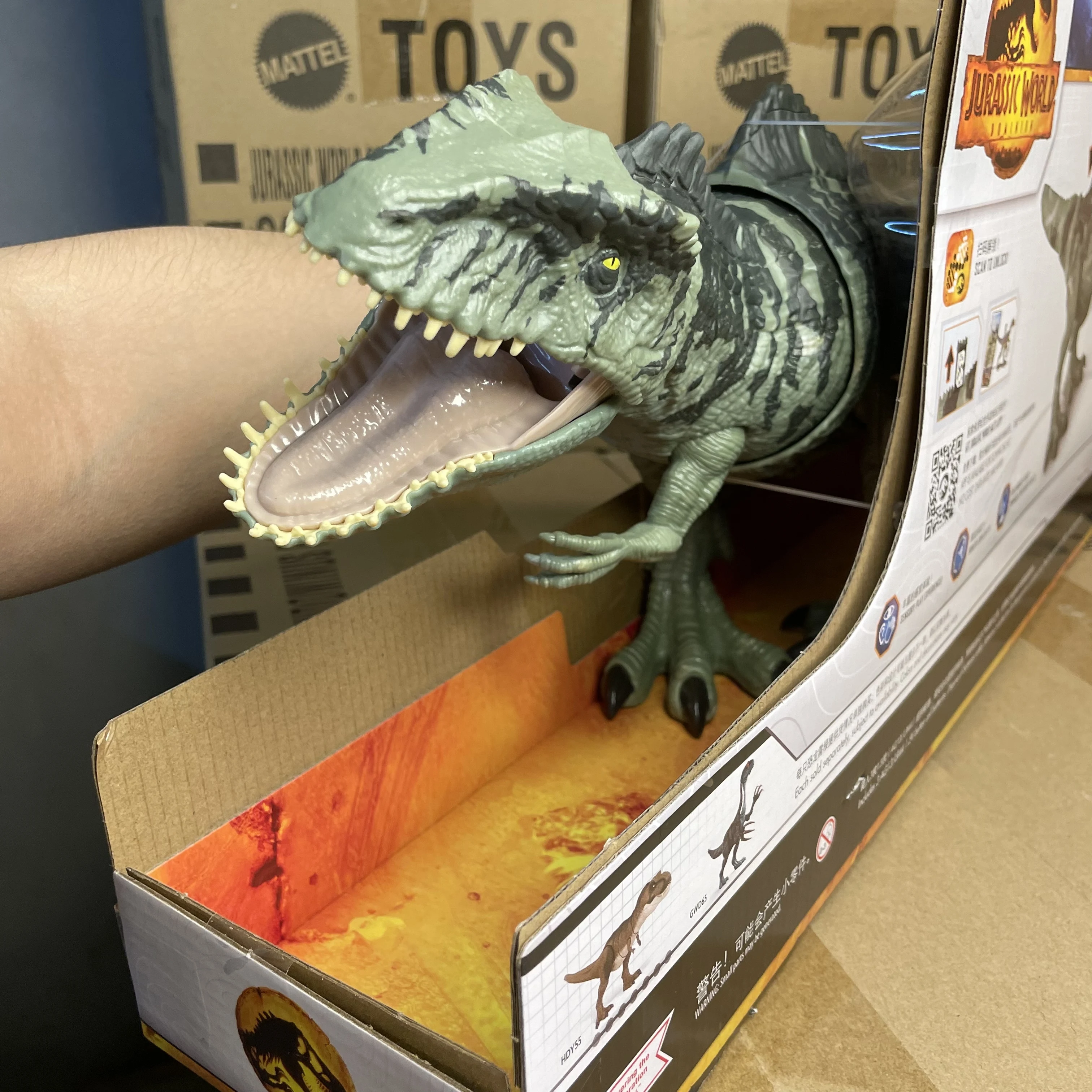 Mattel Jurassic World Dominion Giganotosaurus Strike Roar Giant