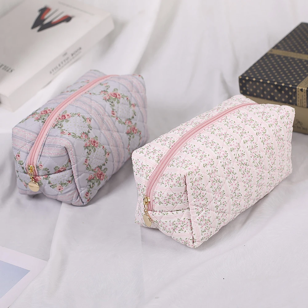 Cotton Floral Cosmetic Bag Quilted Makeup Handbag for Women