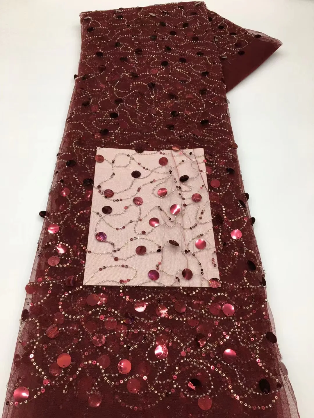 

Luxurious African Sequins Lace Fabric High Quality 2024 French Embroidery Beads Lace Nigerian Dress HXX5813