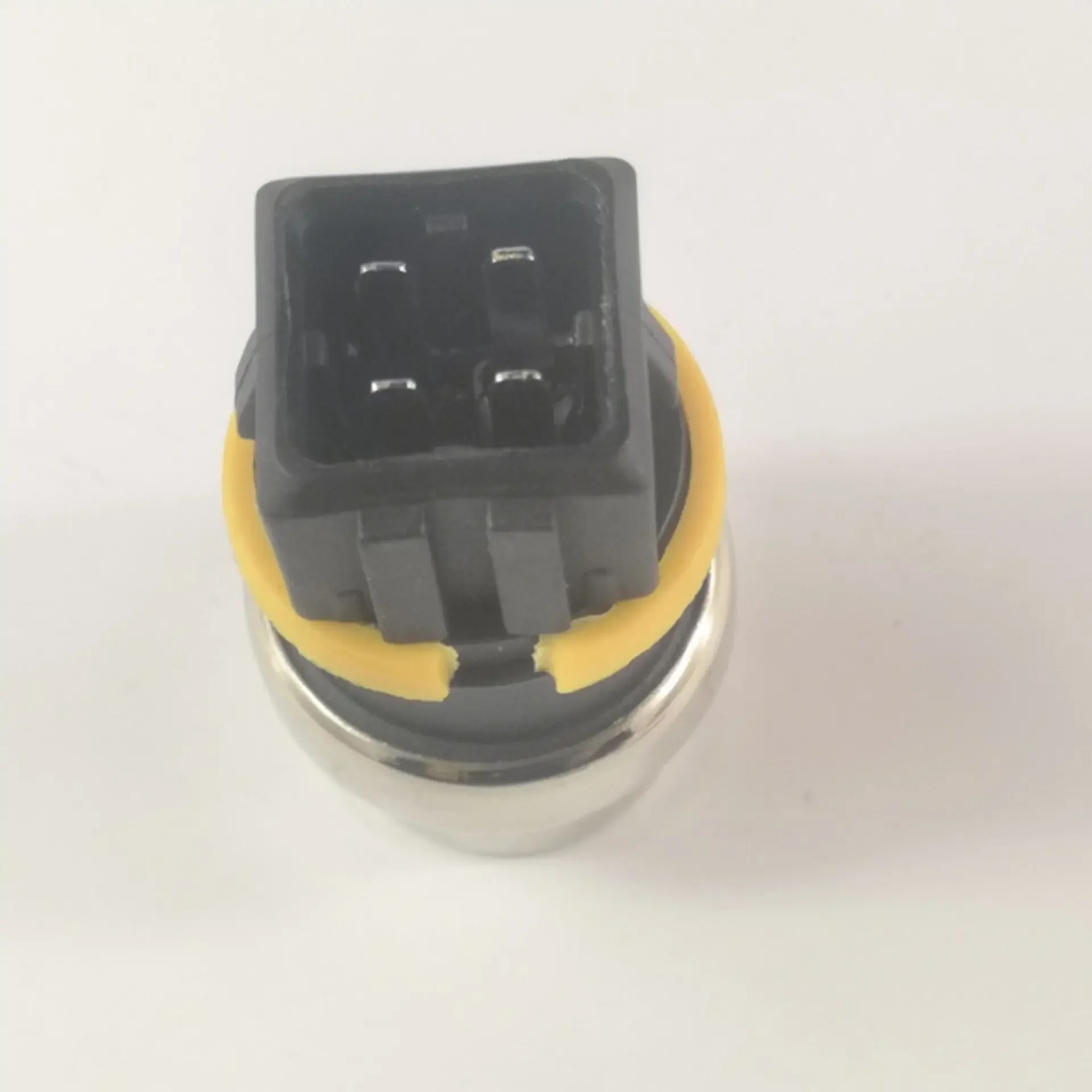 Water Coolant Temp Temperature Sensor Sender temperature sensor 6U0919501B 357919501A 357 919 501A / 6U0 919 501B / 6U0 501 B
