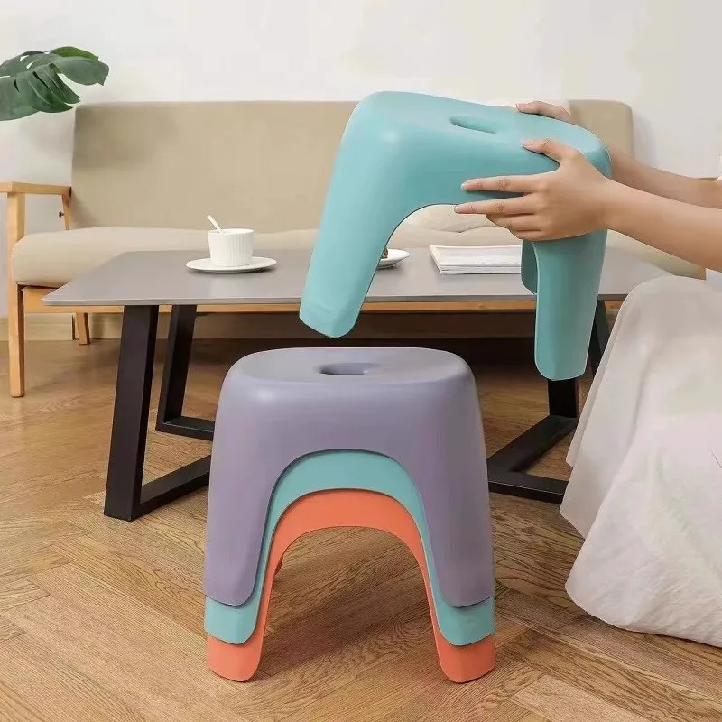 Рисунок 6 - Мобильный минималистичный табурет