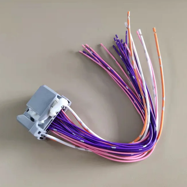 

Удлинительный кабель 24pin для аудиотерминала Honda crider Screen CD