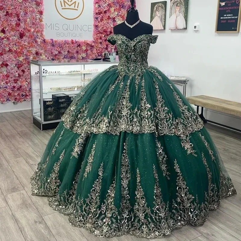 

Блестящие изумрудно-зеленые Бальные платья, платья для Quinceanera, официальное милое платье с открытыми плечами и аппликацией для выпускного вечера, модель 15