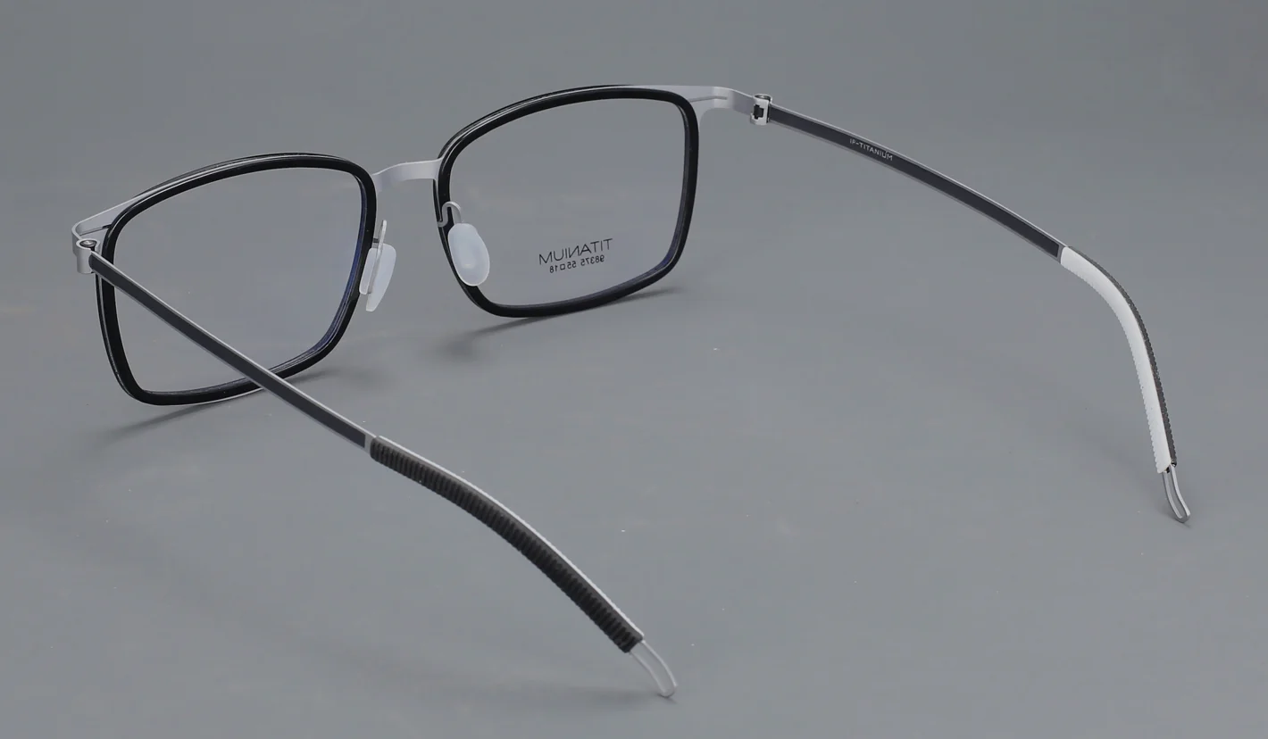 Eyeglasses packaging