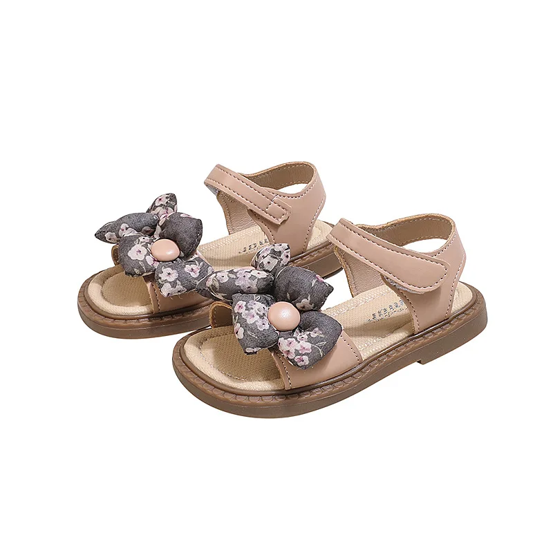 

Сандалии для маленьких принцесс с цветами для девочек, Новинка лета 2024, Корейская обувь на мягкой подошве, детская пляжная обувь