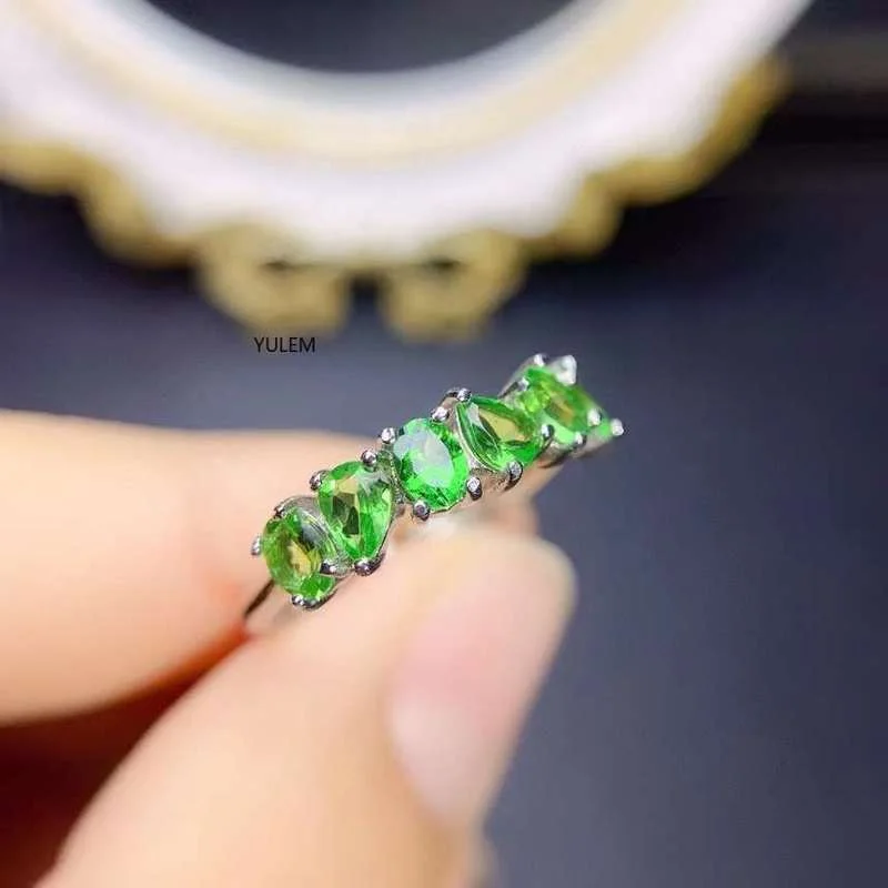 Yulem Jewelry 100% Natural Tsavorite Ring 3Mm*4Mm Vvs Tsavorite Silver Jewelry Design Style 925 Silver Gemstone Ring