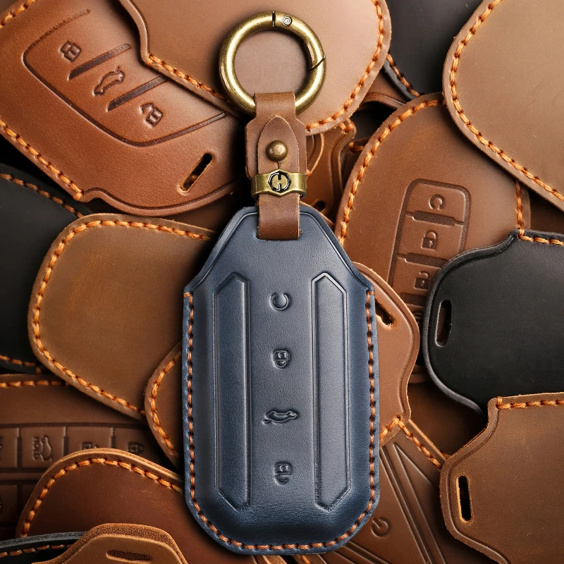 Elegant Leather Car Key Case with Keychain Accessories