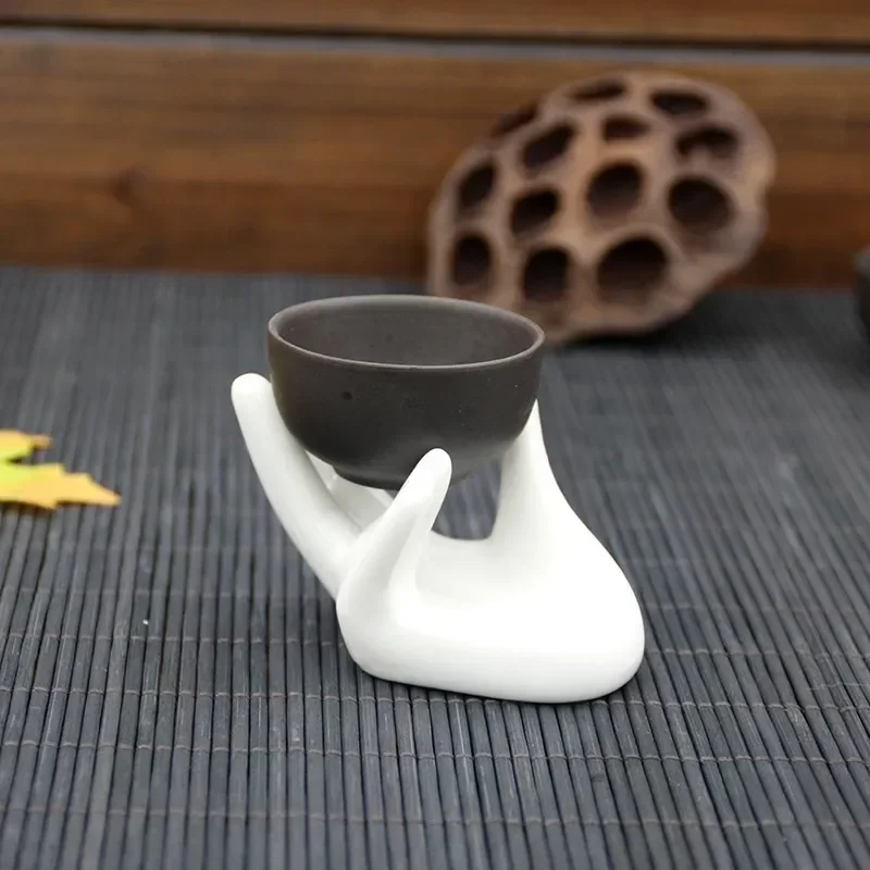 Ceramic Egg Storage Tray Hand Shape Kitchen Egg Cup Holder Office Desktop Business Card Moxa Stick Stand Beauty Egg Rack 1Pcs
