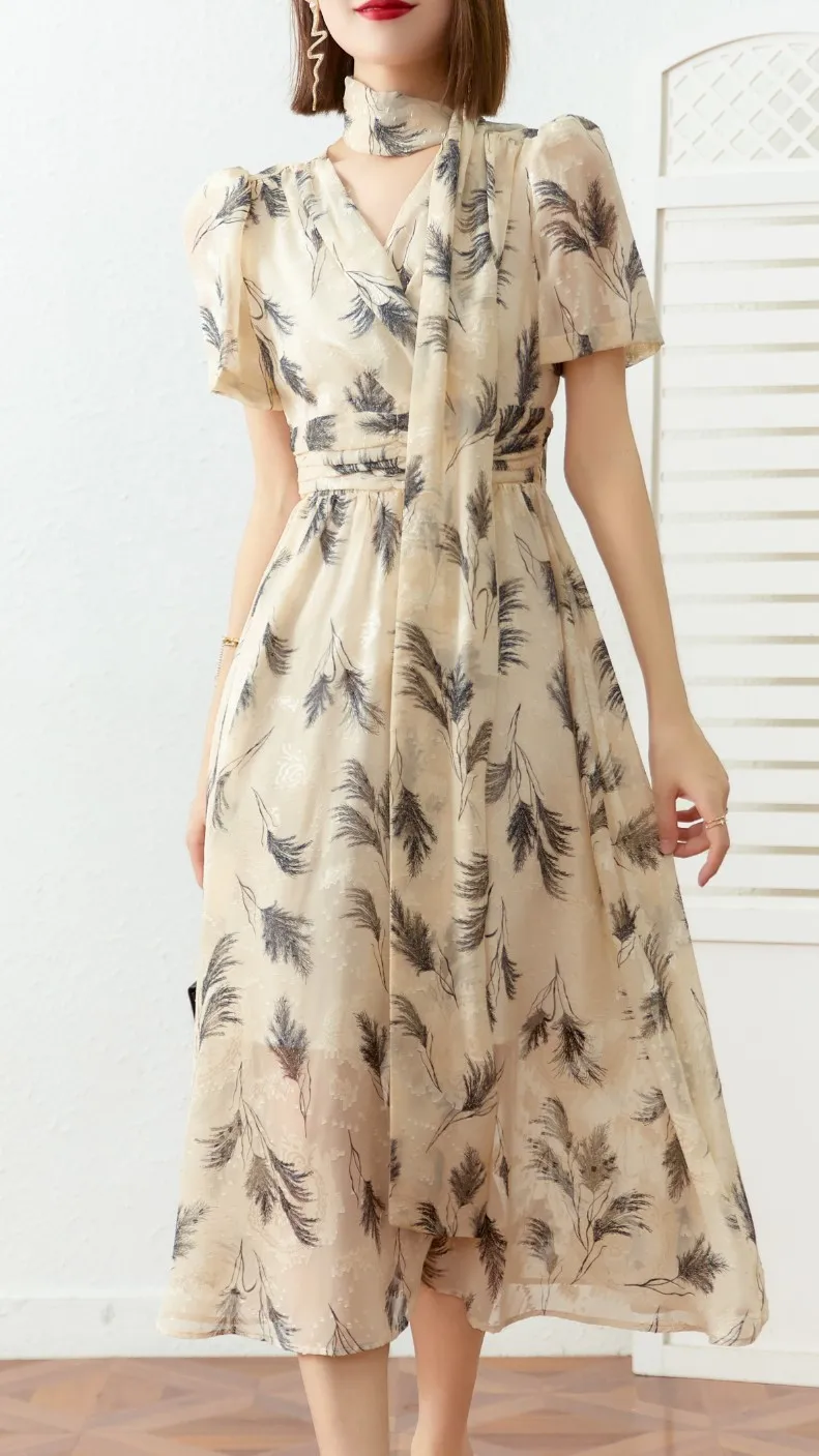 

New women's clothing for spring And summer 2023Overlay V-neck Sexy Waist Wide Waist Lace Printing Dress 0406