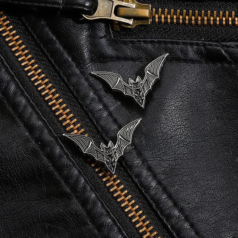 Schwarze Fledermaus Emaille Pin Tiere Niedliche Abzeichen Brosche Benutzerdefinierte Revers Kleidung Geschenke Tasche Hut Zubehör Freunde Punk Schmuck Großhandel – Detail 9