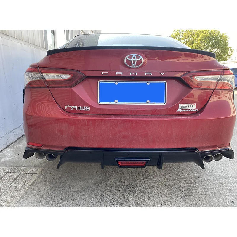

For The 2018 Eighth Generation Camry Sport Fengshang Edition With Rear Lip Leading Navigation Lights And Small Turbulence Surrou