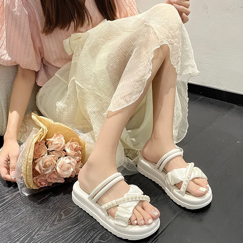 New Slippers Women's Summer Fairy Style Outer Wear Fashion Internet Celebrity Style Pearl Thick Bottom Roman Two Wear Beach