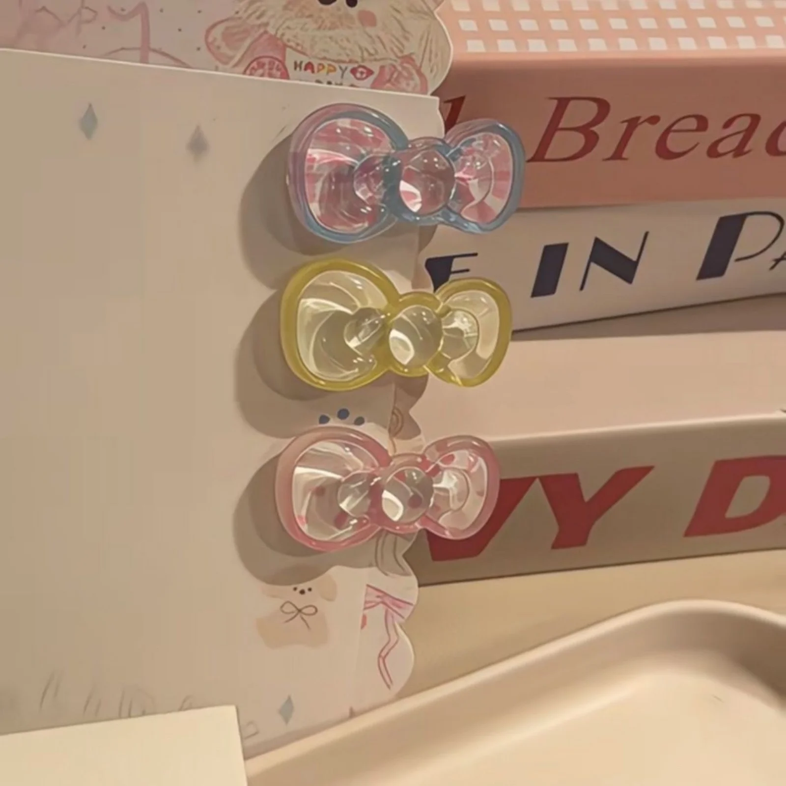 4PCS Cute Transparent Bow Hair Clips Set, Colorful Acrylic Hairpins, Adorable Hair Accessories for Girls, Perfect for Daily Hair