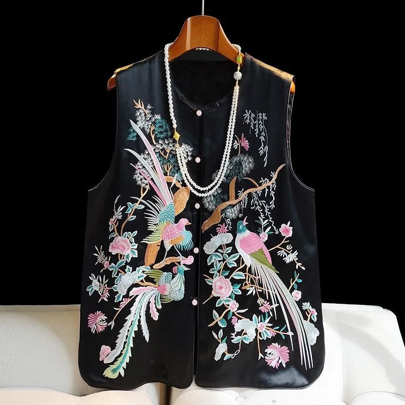 Pregnant Women's Black Retro Buckle Vest Maternity Autumn New Embroidered New Chinese Style Embroidery Vest Top LH066