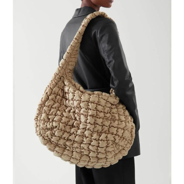 fashion-ladies-quilted-one-shoulder-bag-cloud-shape-bag-brown-2023-spring-new-dumpling-tote-bags-women-zipper-messenger-down-bag