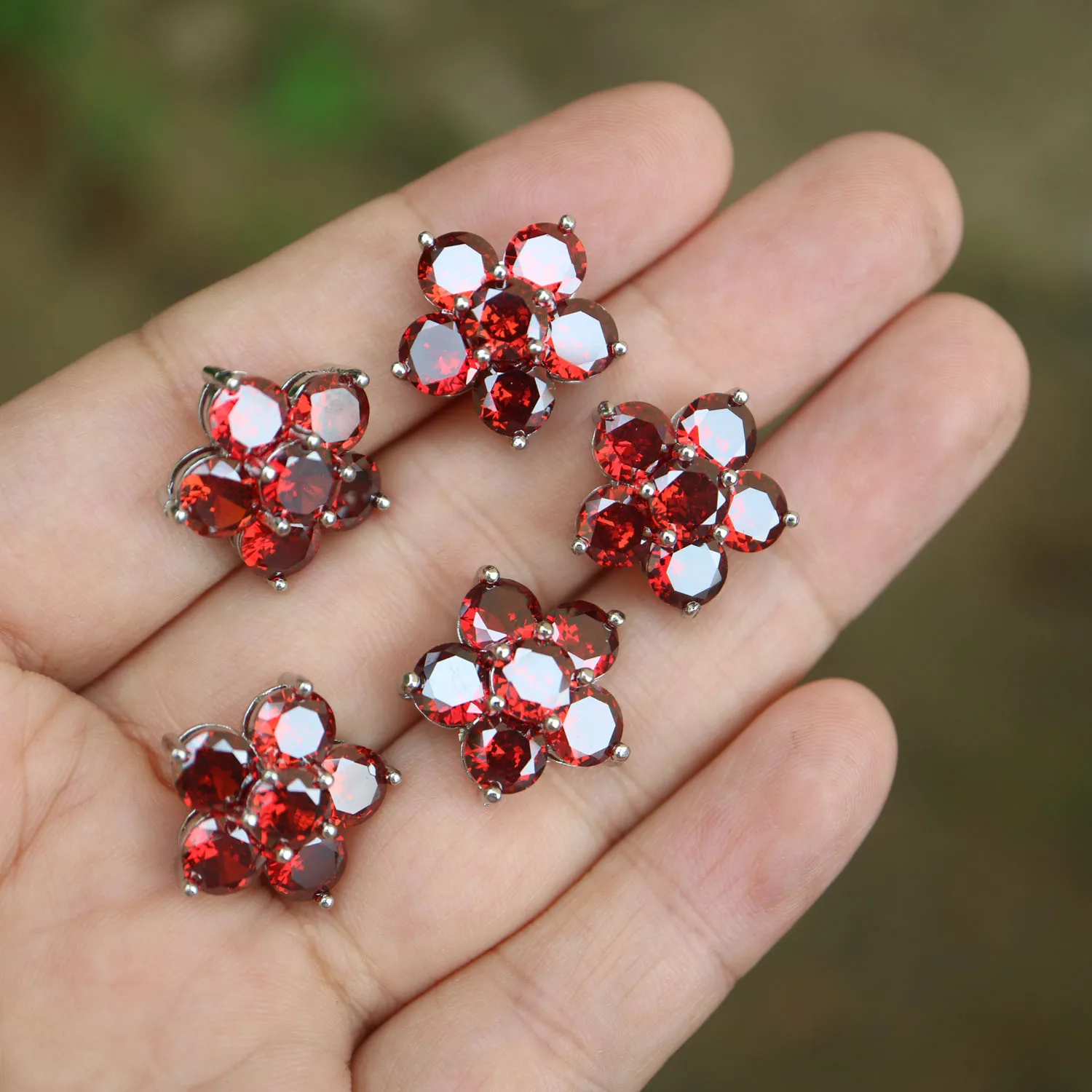 5 stk/partij Luxe Kristal Knoppen for Kleding Zirconia Metalen Schacht