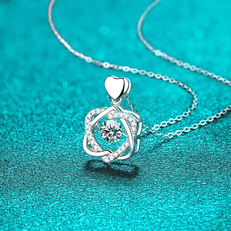 Moissanite Necklace 0.5ct GRA For Women Sparkling Simulated Diamond Pendant Beating Heart S925 Silver