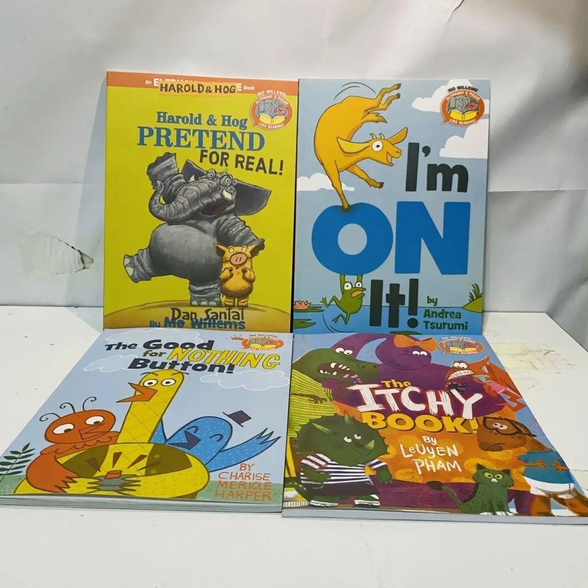 

The latest second season Little Pig and Elephant 8 English picture books interesting stories children's English fun reading book