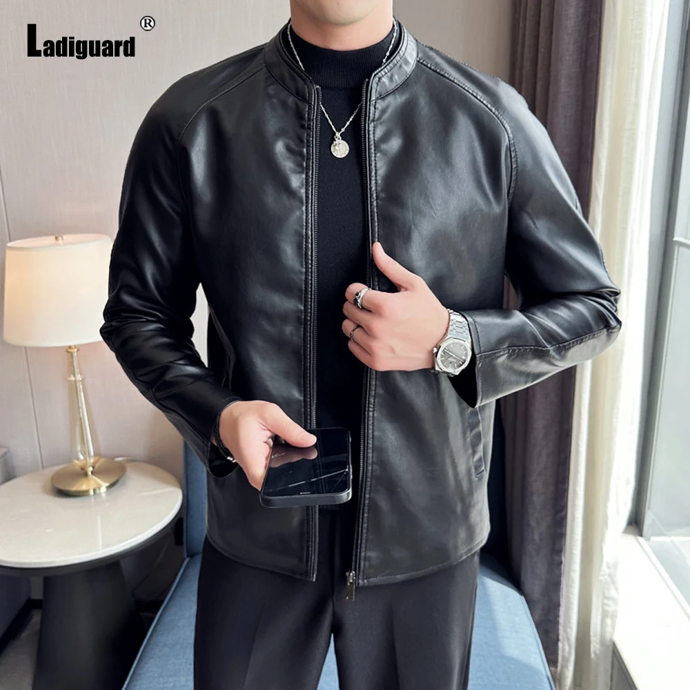 

Ladiguard 2023 European Style Cool Luxury Pu Jacket Black Soft Faux Leather Jackets Slim Men Fashion Zipper Pocket Top Outerwear