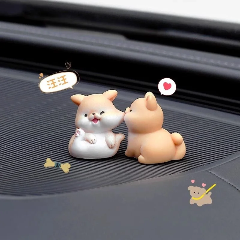 Mini Kiss Little Animals Ornament Cartoon Rabbit Cat rabbit Micro Landscape Model Car Interior Home Desktop Decoration