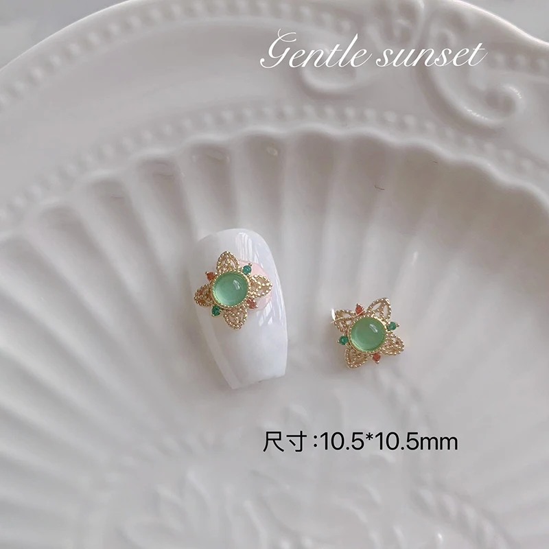 1개 임페리얼 엘레강스 네일 참, 오팔 & 지르코니아 중국 궁전 스타일 럭셔리 네일 액세서리