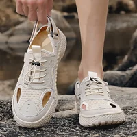 Sandales creuses en cuir faites à la main pour hommes, casquette Parker, chaussures de plage en maille, sports de plein air, loisirs, marée d'été, nouveau style, 2024 3