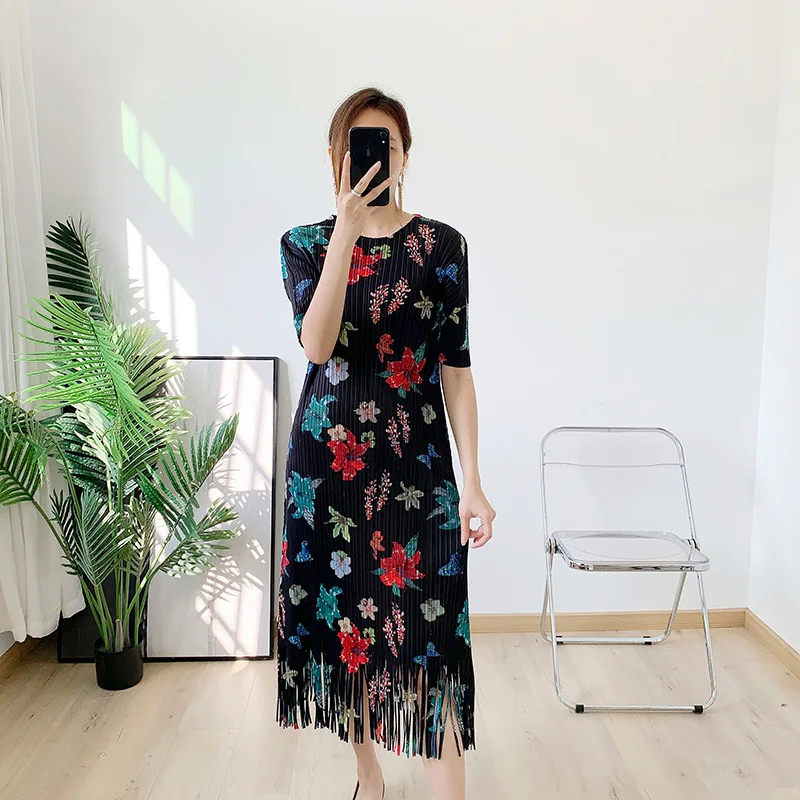 

CHP women dresses summer 2022 Miyake Pleated Chinese Style Printing tassel O-Neck Short Sleeve Straight Mid-Calf Dress