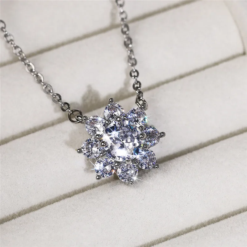 Collier flocon de neige Huitan - scintillement des zircons
