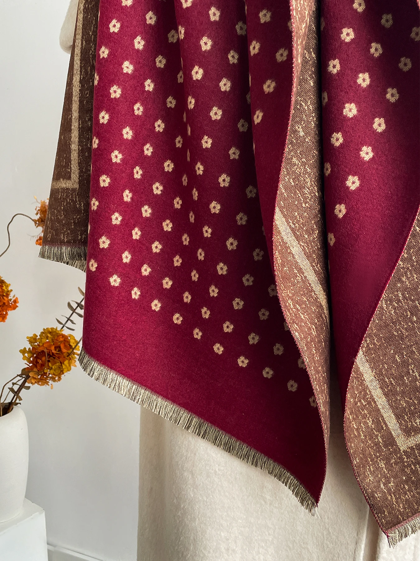 Women's Warm Faux Cashmere Shawl Autumn Winter Floral Pattern Jacquard Scarf Wrap Functional Neck Protection Blanket Style