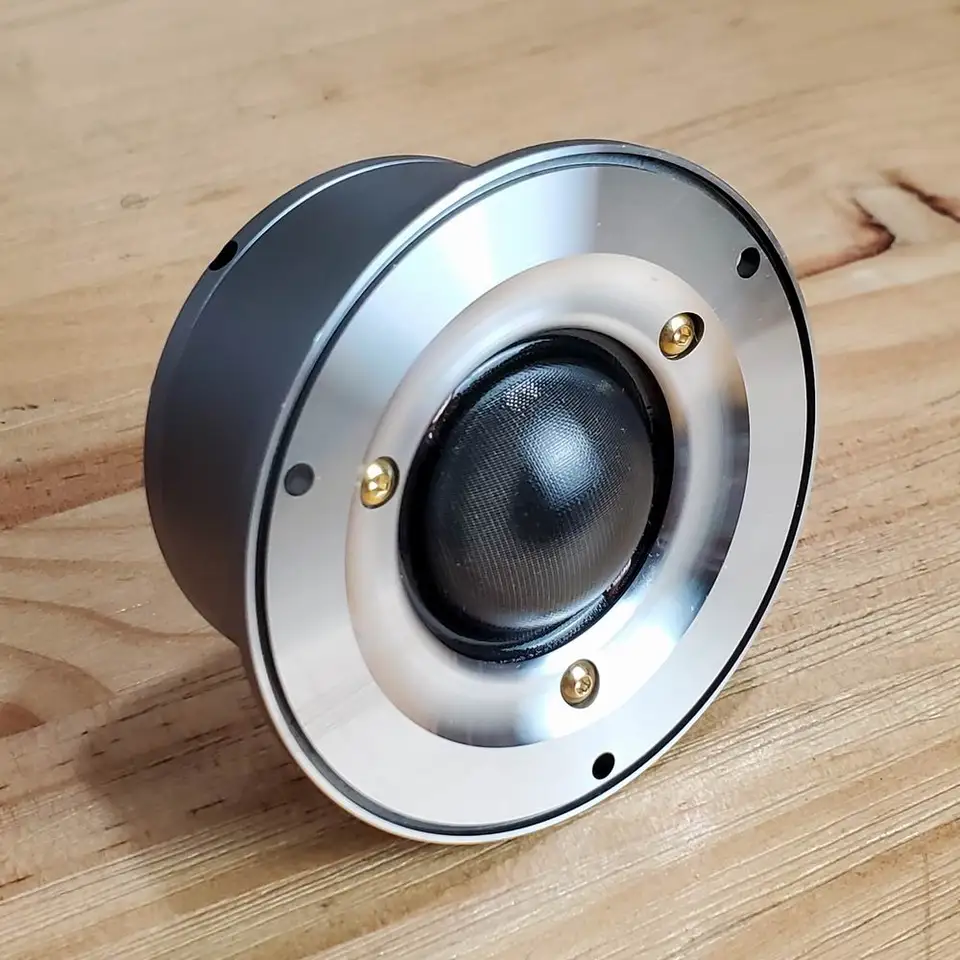 Sa354b272e90342438f931db622216