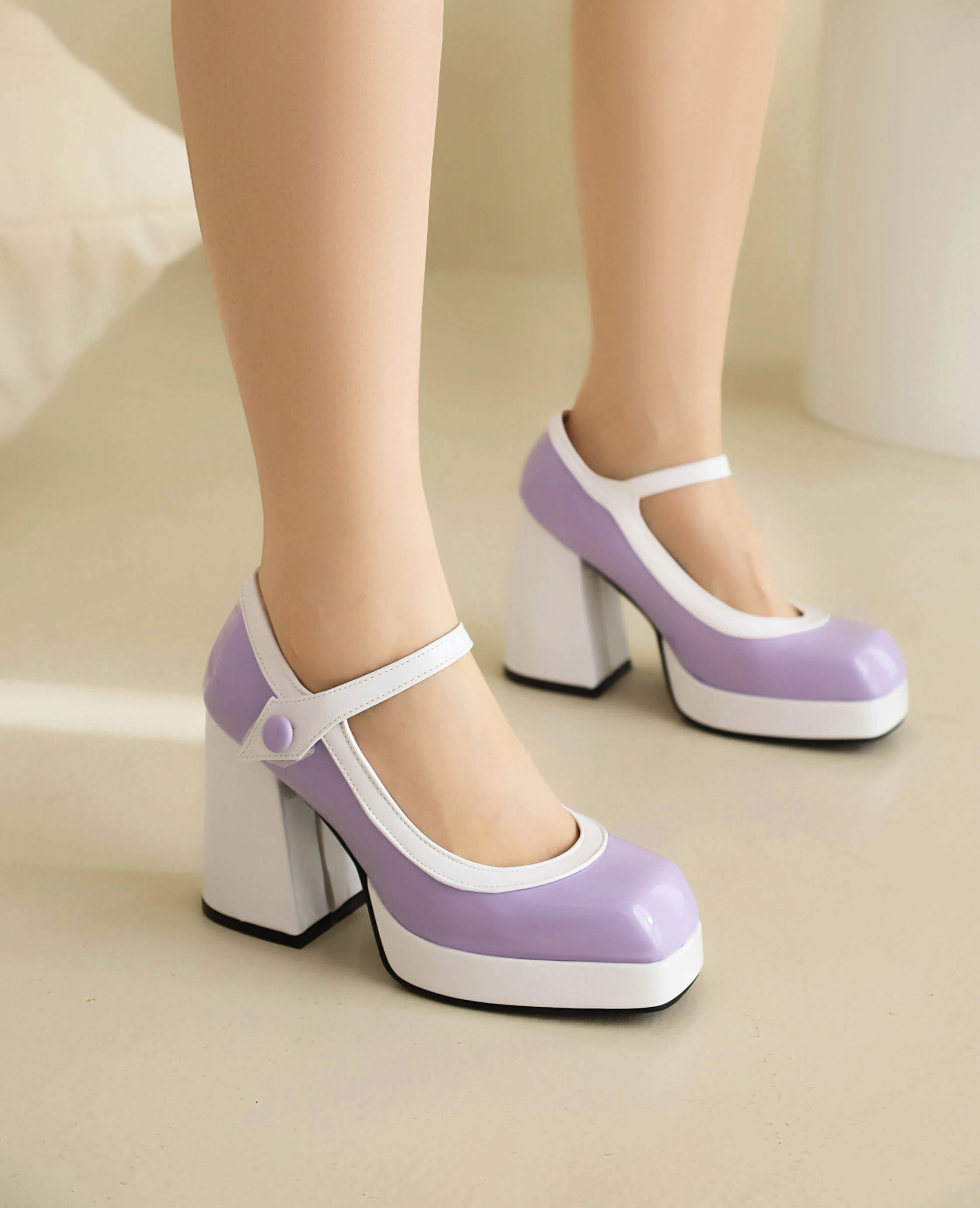 

Plus Size Glossy Patent Leather Splicing PU Color Blocking Lolita Style Pumps Square Toe Thick Heels Breathable Girls' Shoes