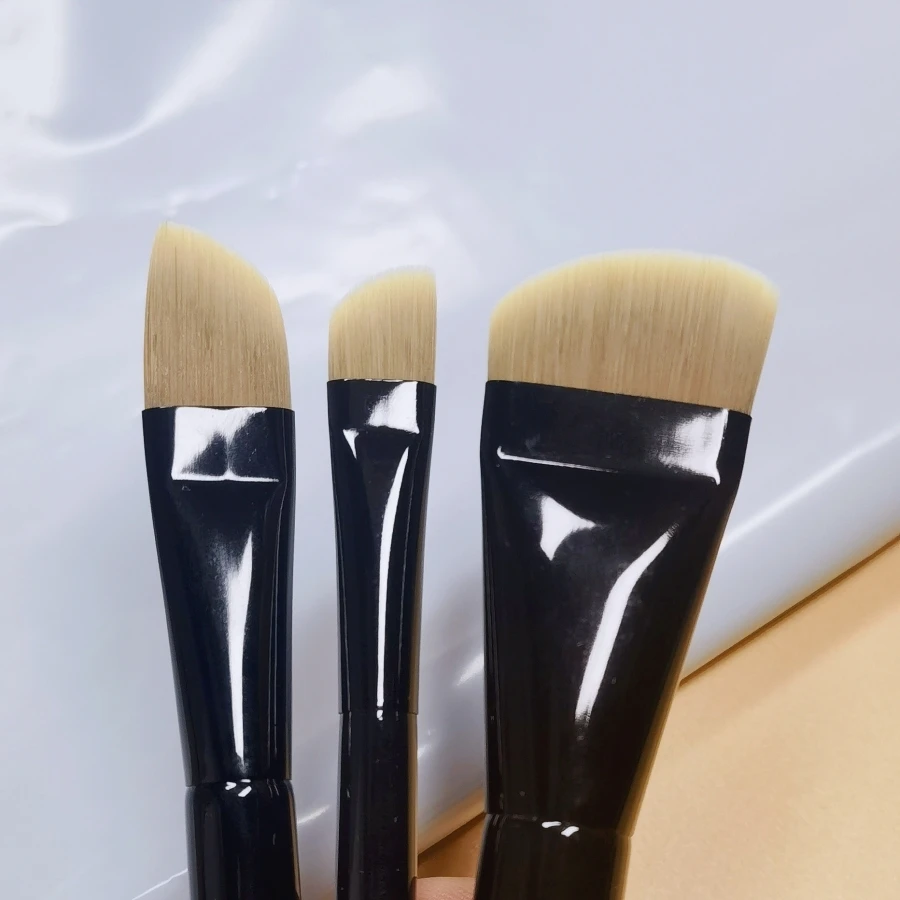 Enhanced Black Curved Foundation Makeup Brush for Flawless Blending and Application