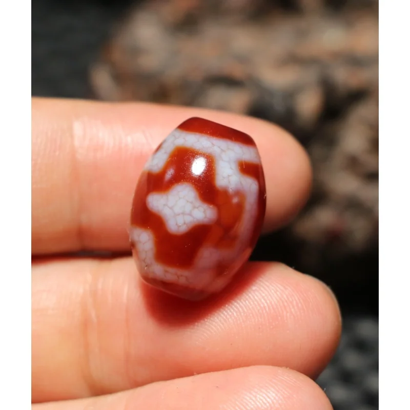 

Power Tibetan top old red agate oily kingkong star small Daluo dzi bead for DIY