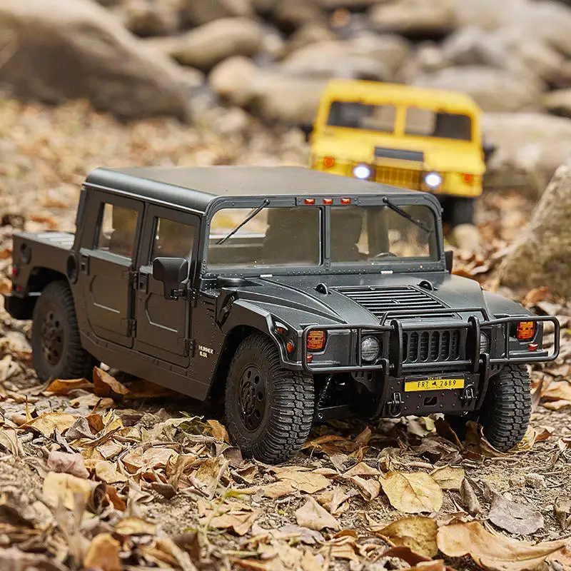 FMS 1/12 Hummer H1 RS Version Remote Control Car 4WD Variable Speed Off-Road Climbing Car Simulation Model Toy Holiday Gift 2