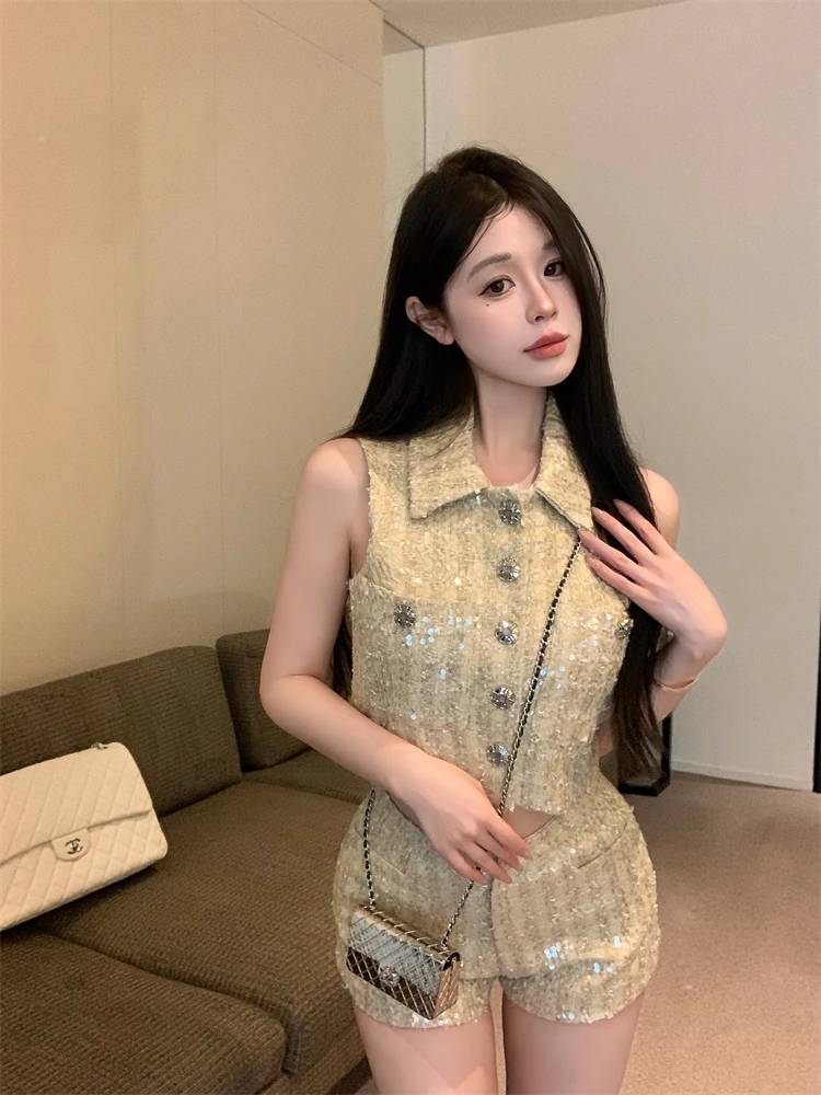 

Женский летний комплект из двух предметов, маленький топ и шорты в Корейском стиле