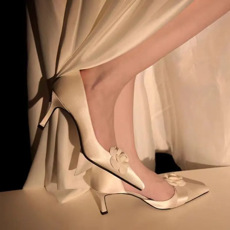 Silk Riband Vintage White Flower Pointed Hollow Pumps Stiletto Heel Slip On Sexy Sweet Wedding Unique Autumn 2024 Women Shoes
