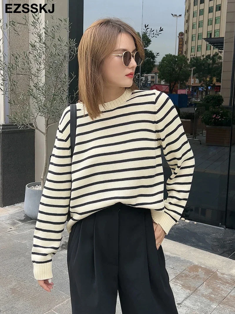 

o-neck Black white stripe Loose Long sleeve sweaters 2022 women's sweater female cotton chic female loose women's jumper pull