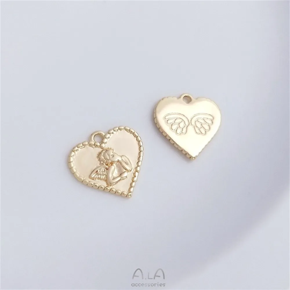 Рисунок 3 - Подвеска в форме сердца с ангелом с золотым покрытием