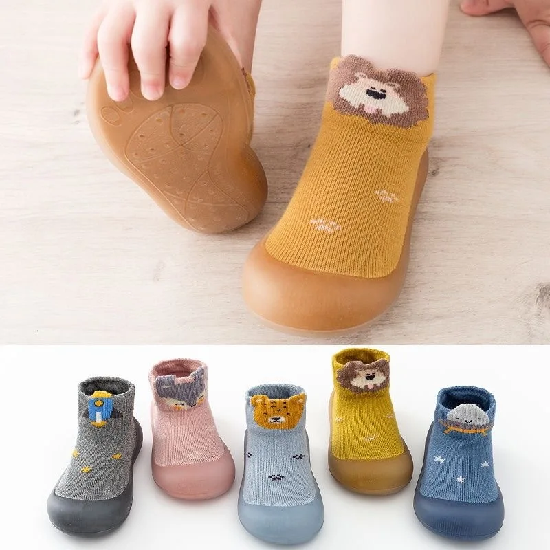 

zapatillas 23 Spring Autumn Baby Socks Shoes Soft Sole Sneakers Cute Anti Collision Baby Items Catoon Aninmal Kids Shoes zapatos