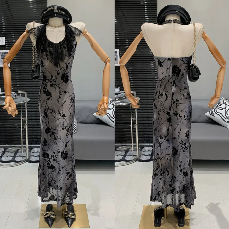 

Женское жаккардовое платье с V-образным вырезом и кружевом