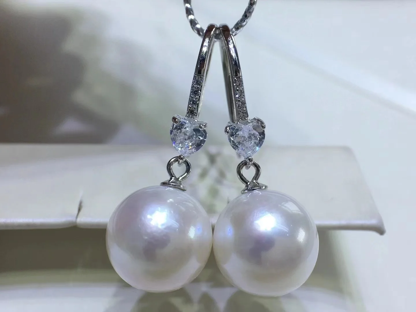 

Elegant Women Silver 925 Simulated Heart Cut Diamond Real Natural Freshwater 11-12 mm Pearl Drop Earrings Wedding